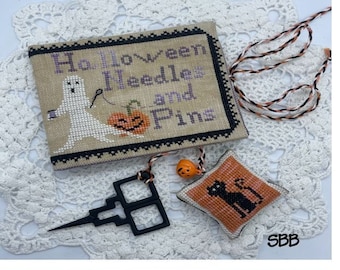 Romy's Creations - Halloween Needlebook - Original design by Romina Petrucci