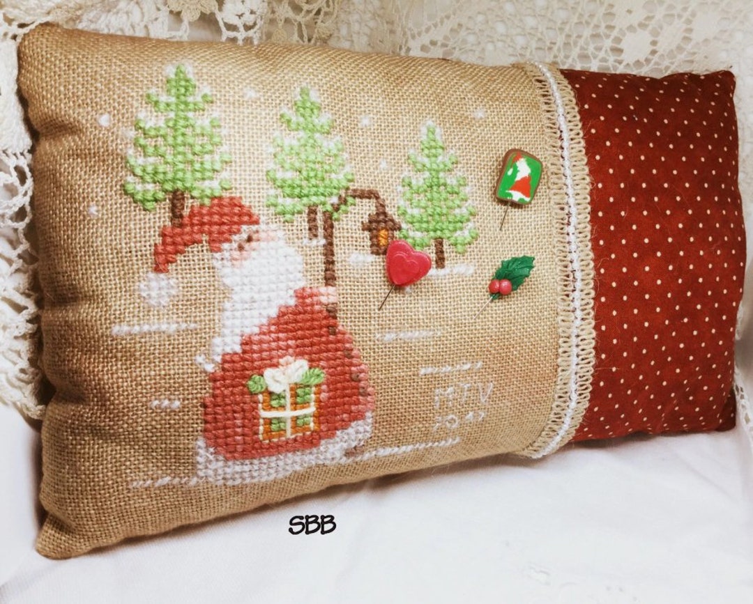 XMTV Designs - Santa Claus is Coming - Original Design by Maria