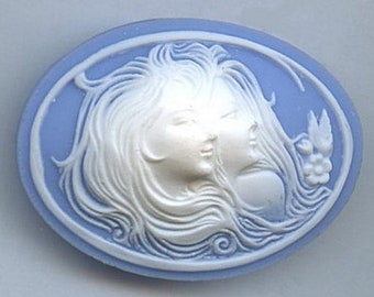 Kelmscott Designs 1" x 1.5" Sisters Needle Minder