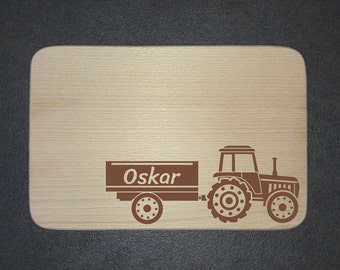 Buche Frühstücksbrettchen Traktor mit Wunschnamen - Personalisierte Geschenkidee mit Gravur