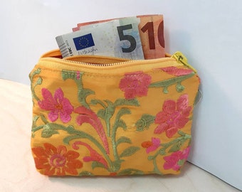 Portemonnaie aus gelber, bestickter Seide für Münzen, Scheine und Ausweise mit Innenfach - Geldbörse Geldbeutel Geldtasche Brieftasche