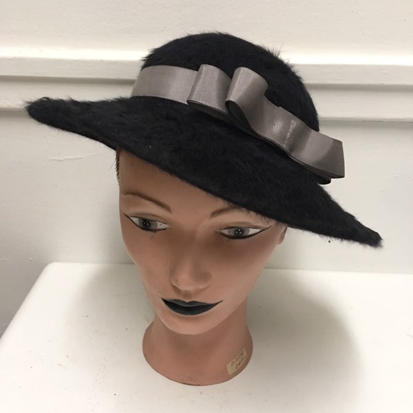 Vintage Women’s  Amy New York Jaguar Brimmed Black Hat Derby Party Halloween