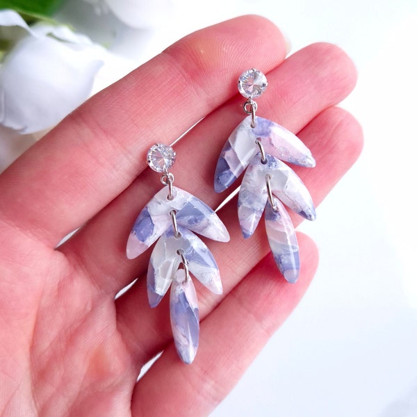 Boucles d'oreilles en marbre lilas, rose et blanc | Boucles d'oreilles faites main en pâte polymère | Boucles d'oreilles pendantes tendance