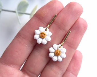 White and Gold Daisy Earrings, Handmade Polymer Clay Earrings, Statement Dangle Flower Earrings, Gifts for Women, Gifts