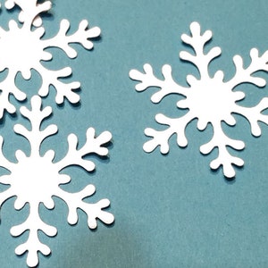 SNOW STARS Confetti Stamped parts Snowflakes Snow crystals Scatter decoration Table confetti