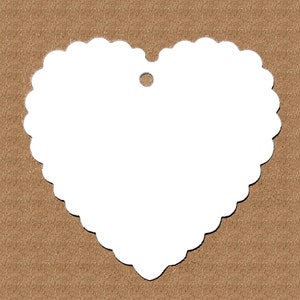 30 Geschenkanhänger HERZ mit Wellenrand Kraftpapier 4,5 cm blanko WEISS