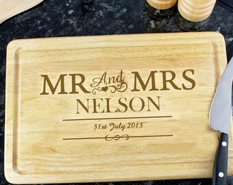 Wedding Anniversary Personalised Mr /& Mrs Est Love Birds Wooden Chopping Board