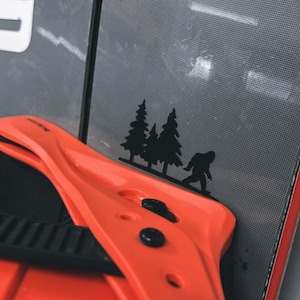 2 Pack - Sasquatch Bigfoot mini huevo de pascua 2" Calcomanía para Tacoma, 4Runner, FJ, GX (Negro mate)