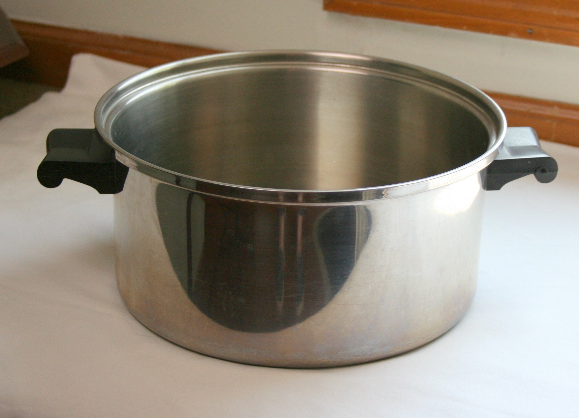 Saladmaster > Our Products > 1 Quart Stainless Steel Saucepans with Lids