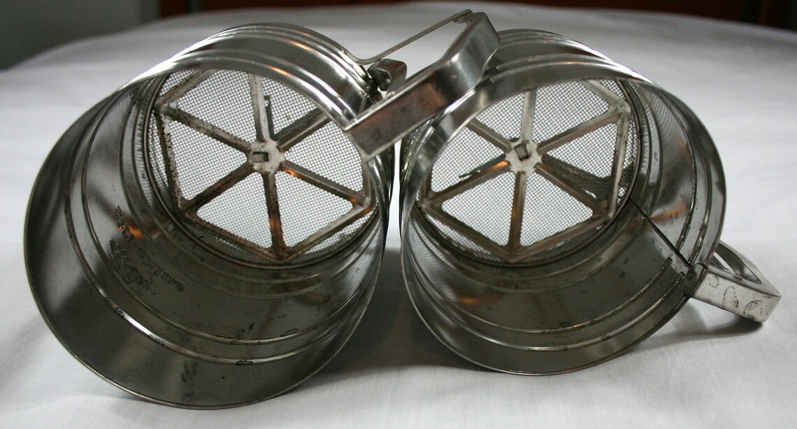 Vintage Foley Metal Flour Sifters Squeeze Handles Matched Pair Etsy