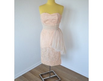 Vintage 50&#39;s Pink Champagne Lace Bez Ramiączek Sukienka Wiggle Panna Młoda Bal Formalny