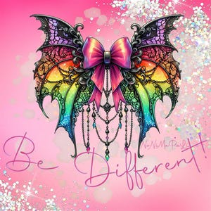 Könnte beinhalten: Eine grafische Illustration mit einer zentralen rosa Schleife und regenbogenfarbenen, fledermausartigen Flügeln, die mit schwarzen Spitzenmustern und hängenden Perlenketten verziert sind. Der Text "Be Different!" steht in rosa Schreibschrift.