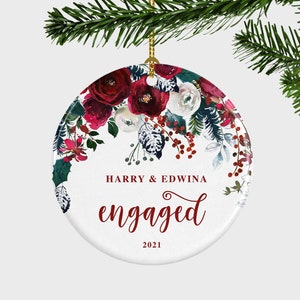 Adorno navideño con anuncio de compromiso, adorno navideño con anuncio, regalo para prometido, primera Navidad comprometida, regalo de compromiso