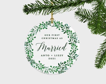 First Christmas Ornament Married, Wedding Ornament Personalized, Ornament Wedding Favor, Wedding Ornament, Wedding Favor,Winter Wedding Gift