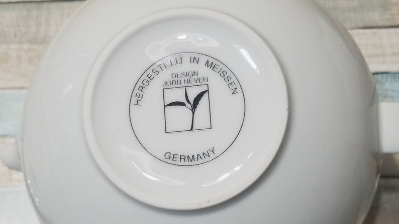 Teekanne 1,0 Liter weißes Porzellan hergestellt in Meißen Vintage 1990er Jahre Bild 2