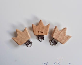 Crown Shaped Natural Wood Pacifier Clip, Natural Wood Dummy Holder, Wood Crown Shaped Clip, Personalized Dummy Clip
