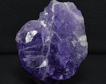 Cristal de Hackmanita con cambio de color teneberescente fluorescente natural de 37 quilates