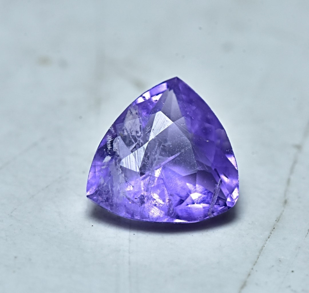 Natural Fluorescent Phosphorescent Color Change Tenebrescent Hackmanite Natural Fluorescent Phosphorescent Color Change Tenebrescent Hackmanite