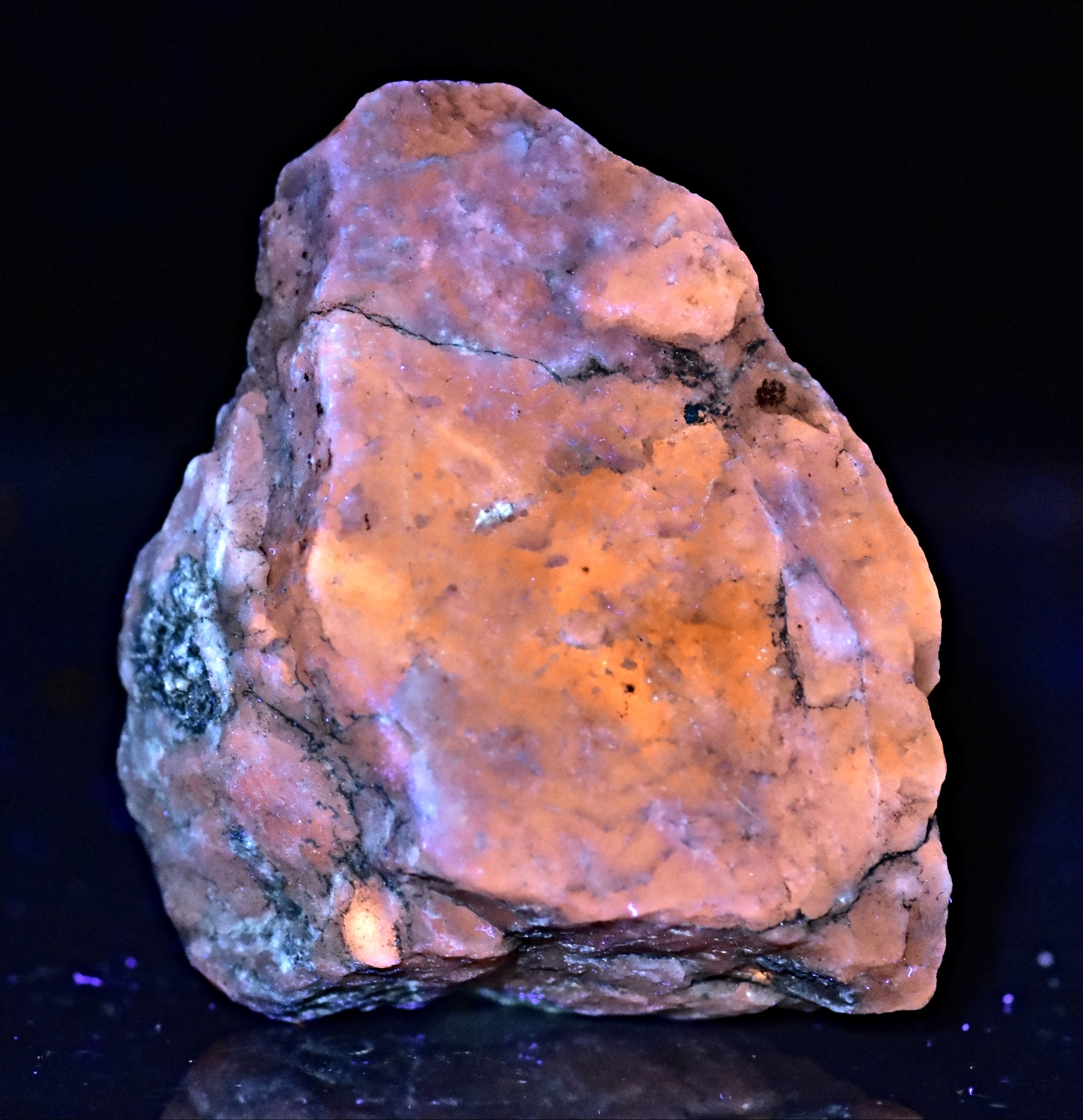 129 グラムの天然蛍光希少ブルーハックマナイト原石標本 - Etsy 日本