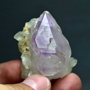 49 Gram Beautiful Terminated Quartz Version Amethyst Crystal