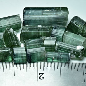 200 Karaat 17 Stuks Tourmaline Crystal Lot (46 karaat tot 4,50 karaat)