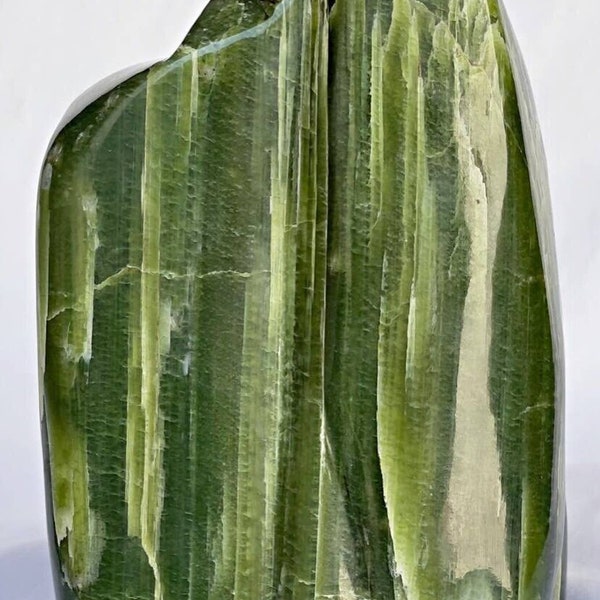 Awesome Green Tremolite Polished Tumbled Stone 2535 Gram