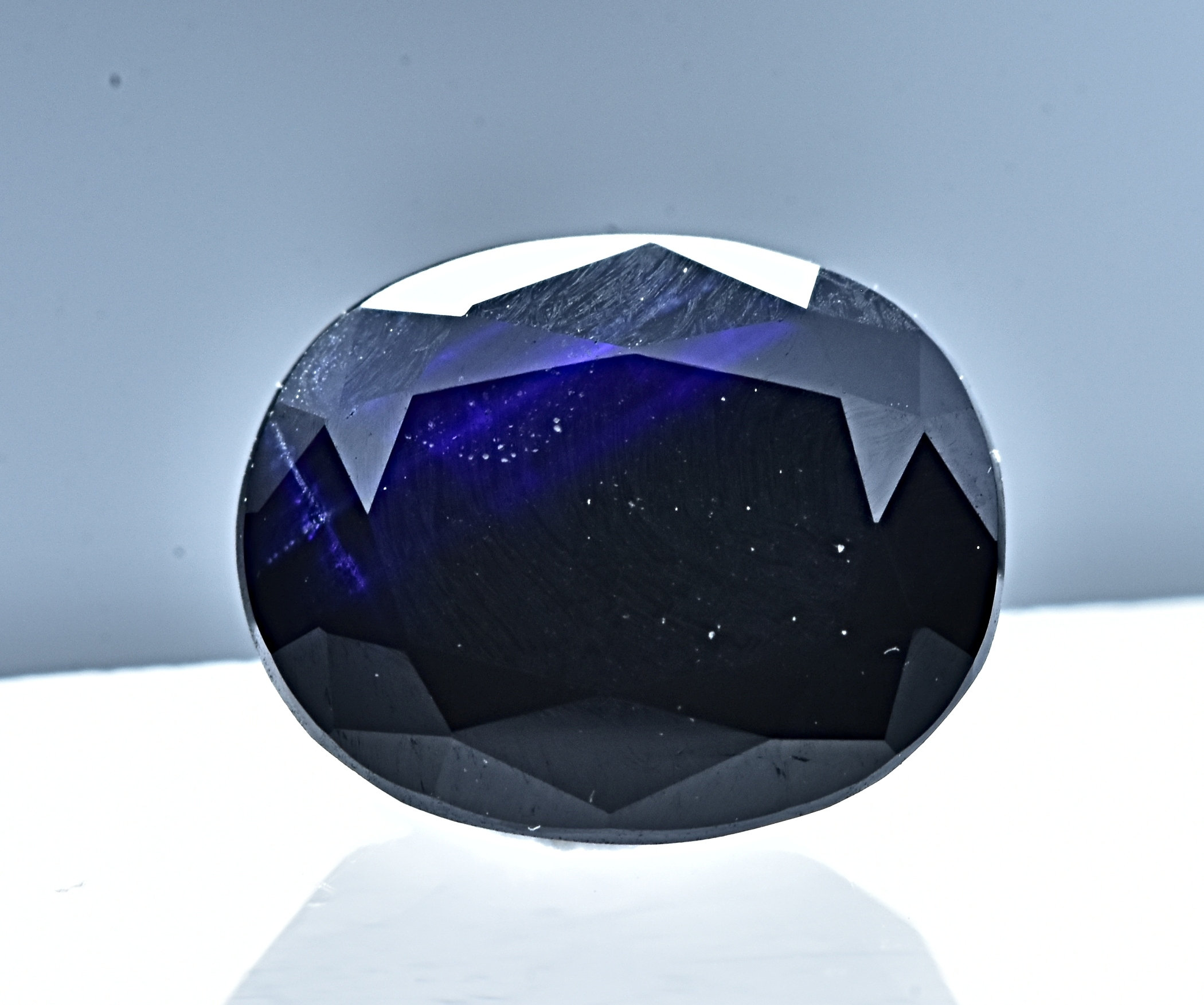 Pietra Preziosa Blu Dello Zaffiro Fotografia Stock - Immagine Di - Foto 2