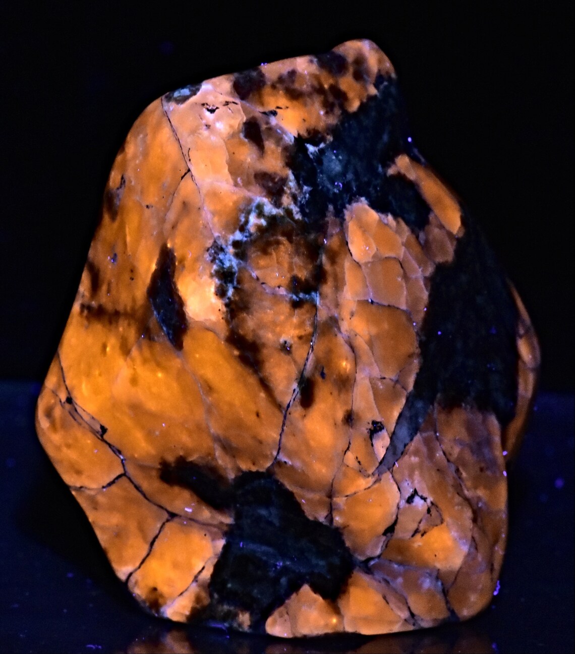 561 Gram Short Wave Long Wave Fluorescent Blue Hackmanite Tumbled Stone ...