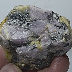 Fluorescent Natural Spinel Crystal Specimen From Badakhshan Afghanistan 112 Gram