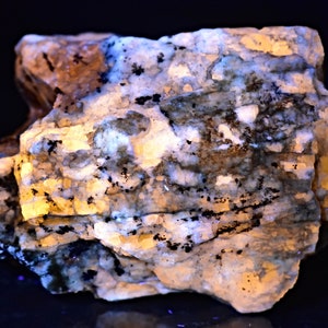 Rare Fluorescent Green Sodalite Combined With Scapolite 162 Gram