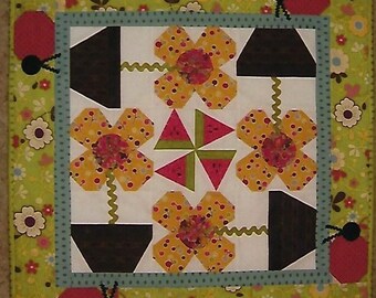 Summer Picnic Table Top Quilt, table runner, wall hanging, quilting pattern, lady bugs, Flowers, Flower pots, watermelon, PDF pattern