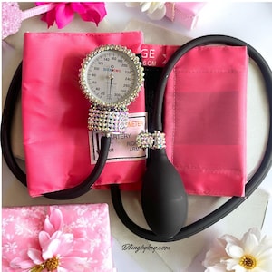 Personalized Blood Pressure Cuff Featuring Sparkling Rhinestone, Stylish Pink Health Monitoring Tool, Perfect Gift for Healthcare Workers