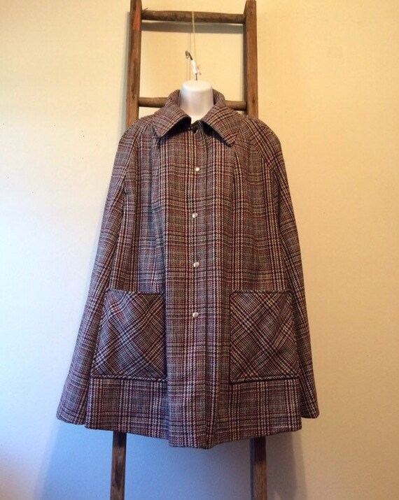Wool Tweed Reversible Cape/vintage 70s ladies wool