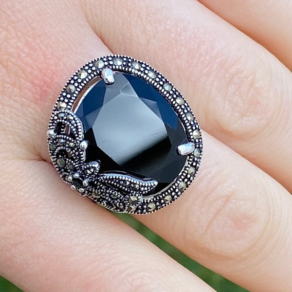 Luxury black stone ring circle ring Black marcasite Ring Vintage black ring Large black stone 60s black silver ring Black statement ring