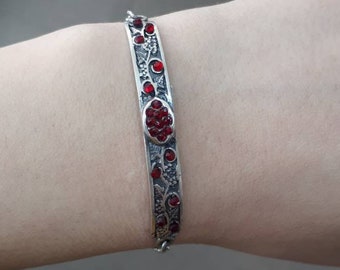 Bracelet Armenian Handcrafted Sterling Silver Garnet bracelet SYMBOLS of Armenia Grape symbol of fertility and Wealth