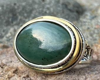 Grande anello di giada Anello verde grande Anello di giada nefrite Gioielli vintage verdi Gioielli in argento verde placcati in oro Pietra preziosa verde