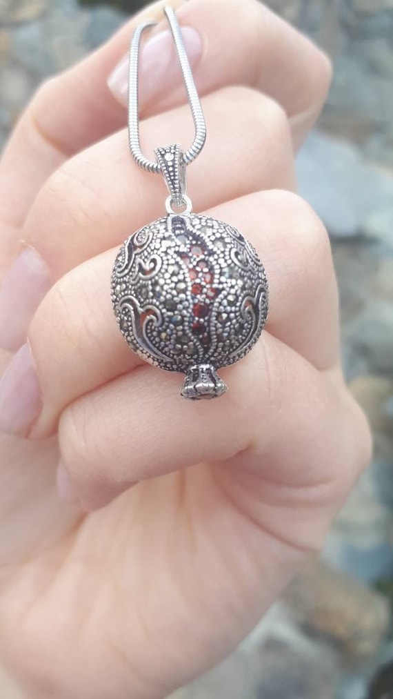 Collier Pendentif Grenade En Or Rempli Et Zircone - Prospérité, Santé, Succès - 44 Cm