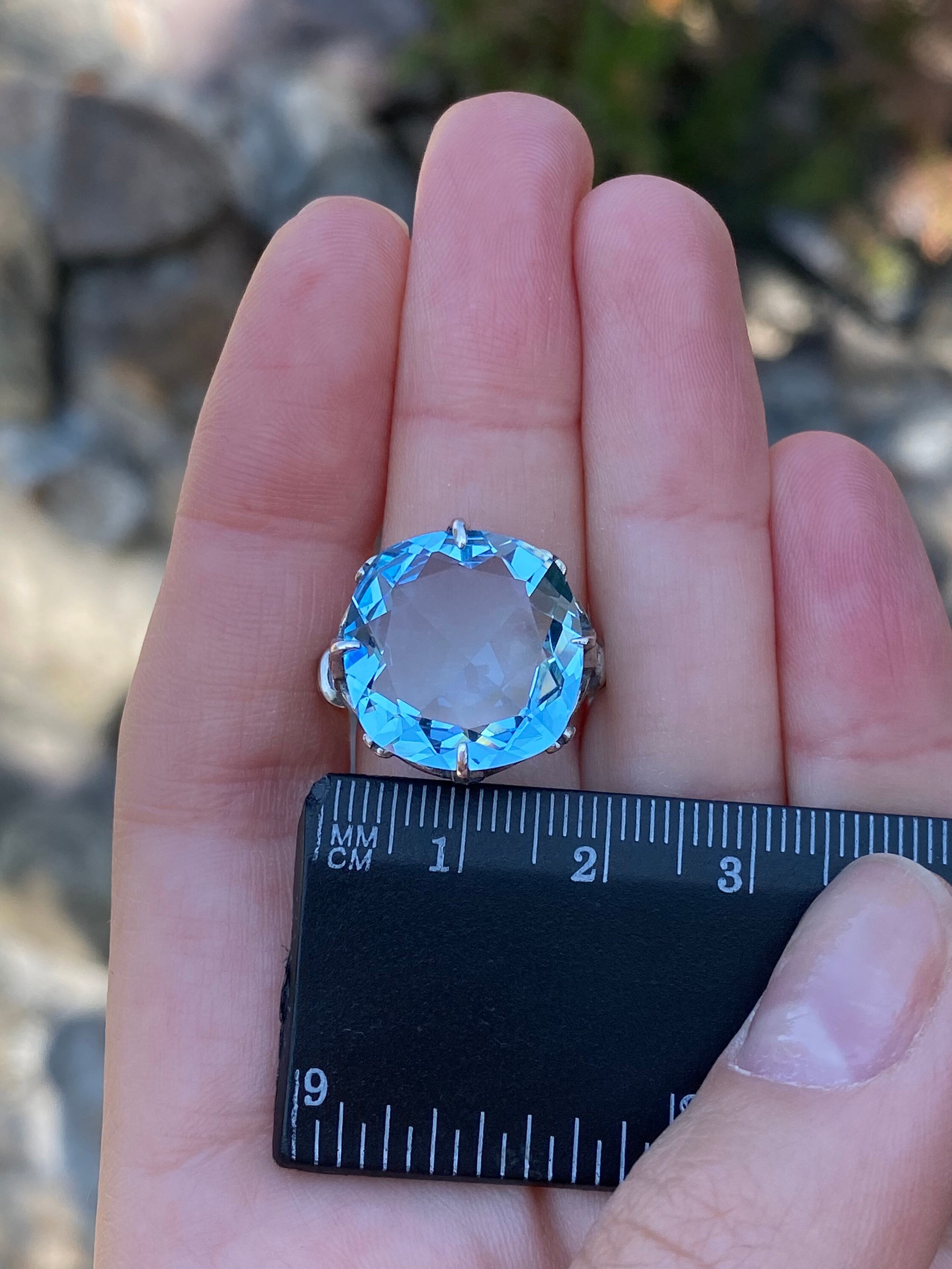 14k White Gold Light Blue Aquamarine Ring - Claddagh Silver
