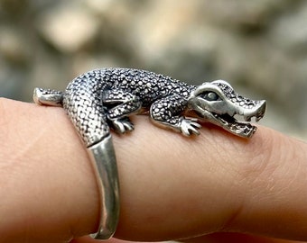 Anello in coccodrillo in argento sterling: gioielli vintage da motociclista