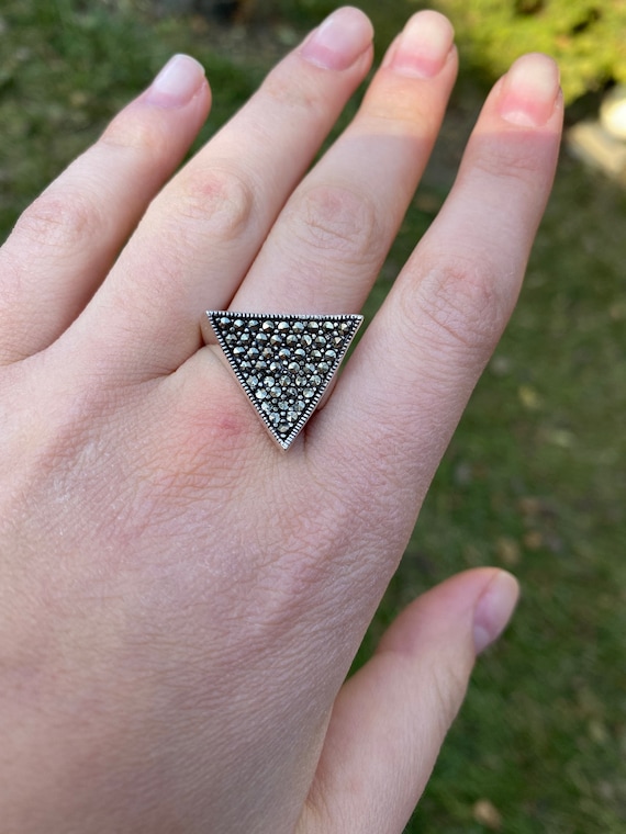 Bague triangle argent hotsell