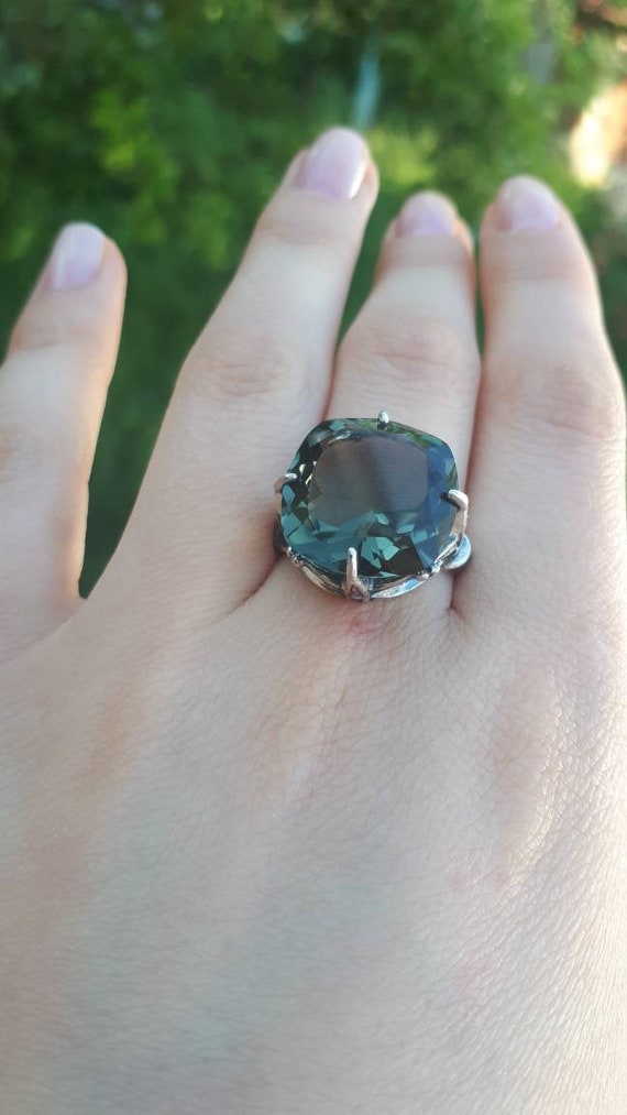 Silver Green Stone Ring: Art Deco Emerald Jewelry