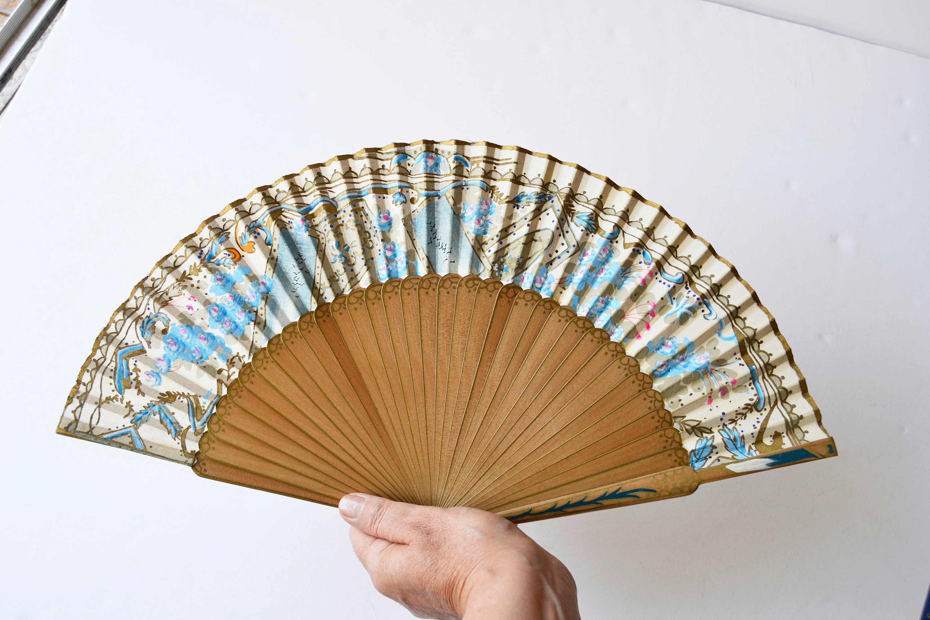 ヴィンテージの手描き木製扇子：スペインのフラメンコアート - Etsy 日本