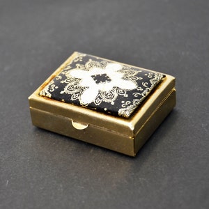 pillbox rettangolare vintage decorato con pelle