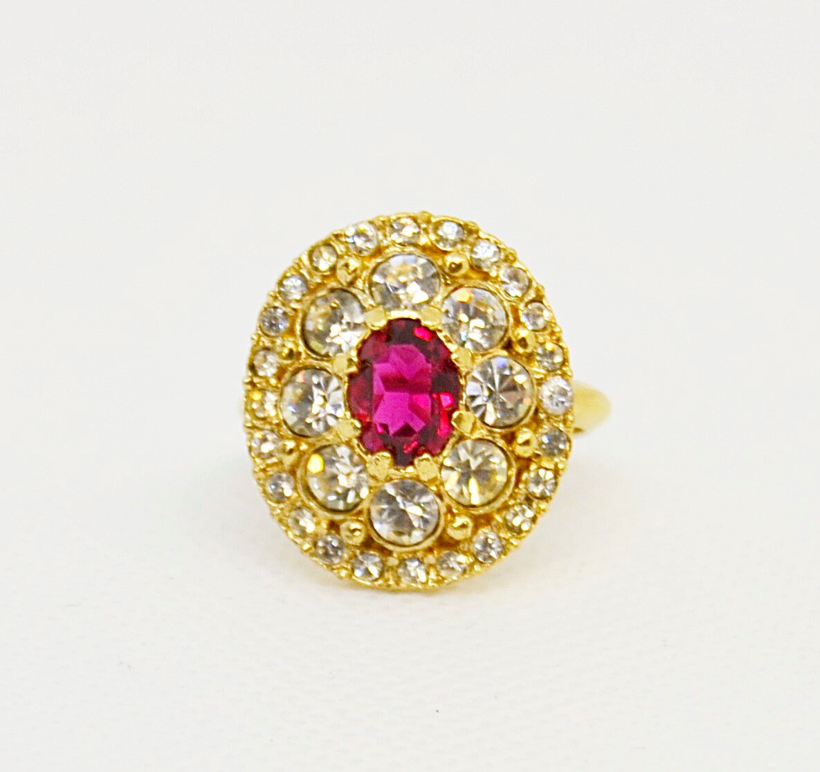 Bague Vintage Réglable - Or, Fleur Avec Cristal Rouge Rubis - Occasion Bon état