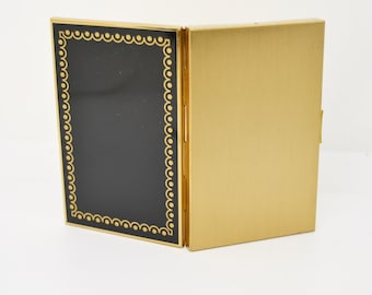 cigarette holder use The Place Where Jack Pendarvis has a 