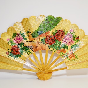 Ventaglio da parete vintage, grande, asiatico, cinese, dipinto a mano, in bambù, decorazione per la casa, con pavone, idea regalo artistica, aperto, 35 pollici.