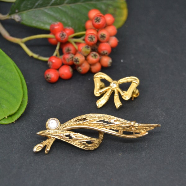 two gold tone vintage brooches, gold brooch, 80s brooches, women gift, vintage gift, christmas gift,