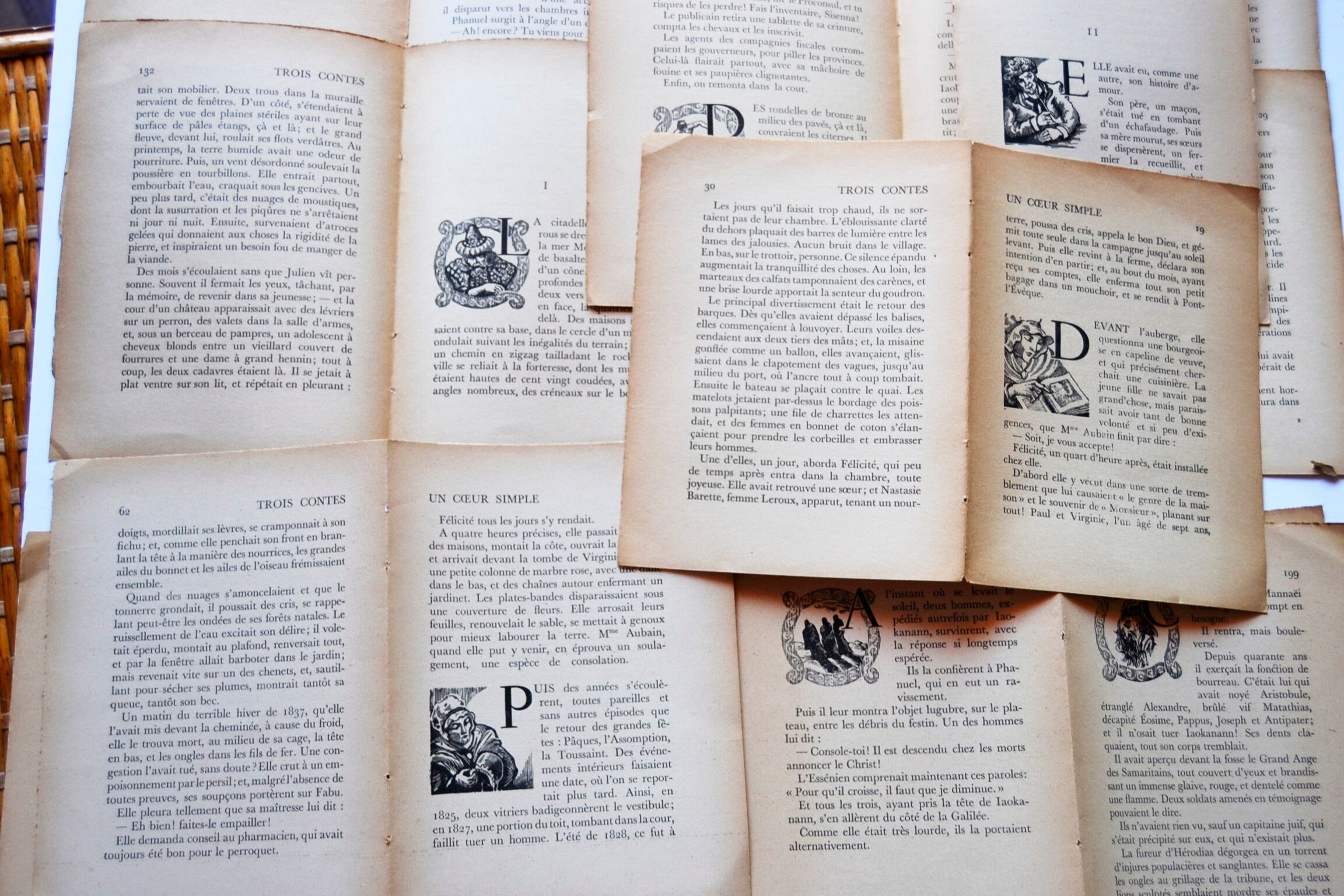 50 Old Book Pages, Loose Book Pages, Vintage Paper Pages