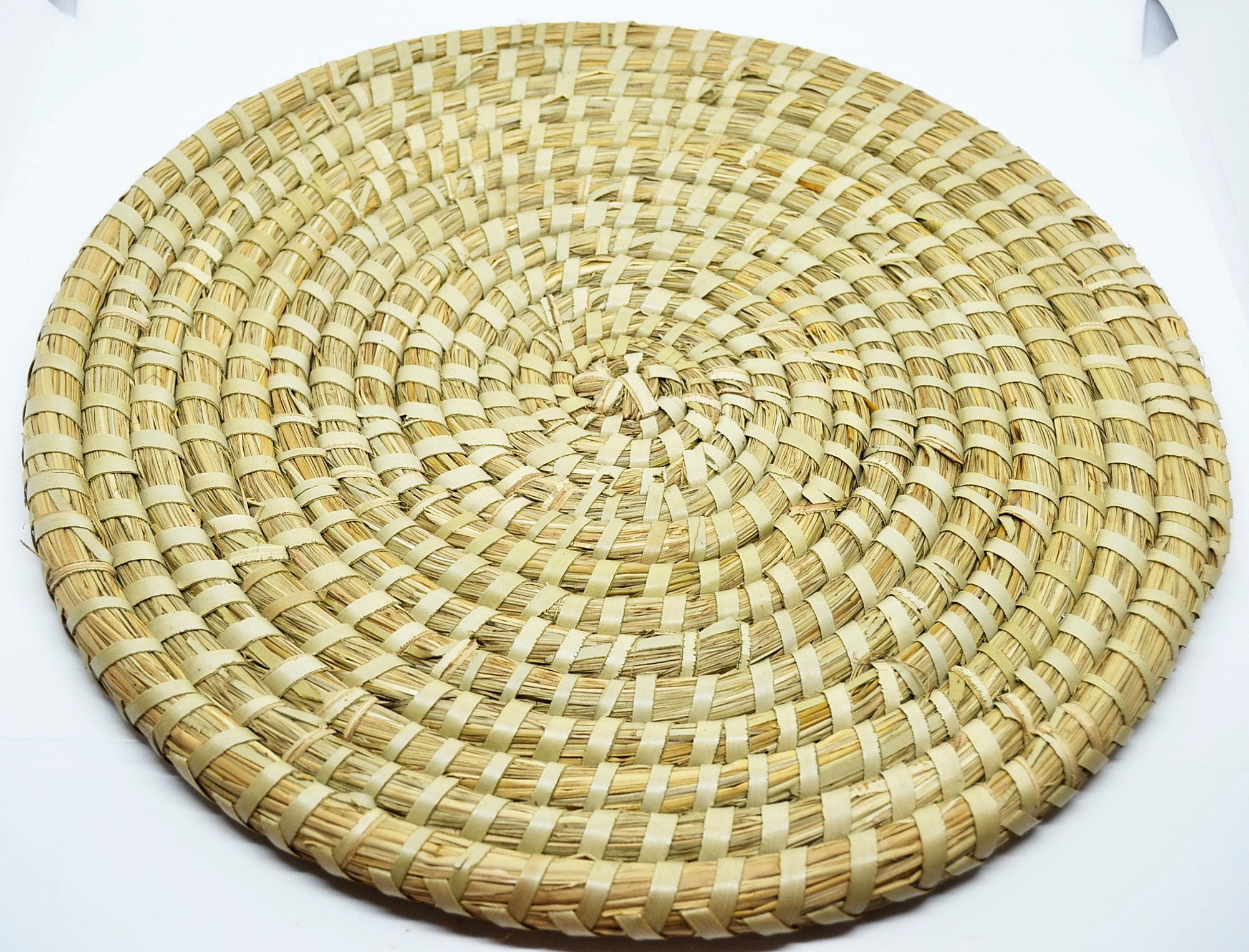 Round straw placemat 35 cm 14 inches diameter Large braided Etsy
