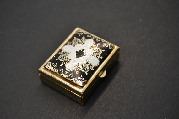 vintage rectangular pillbox decorated with leather - image 3